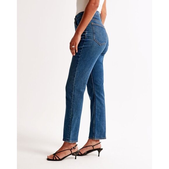 Abercrombie & Fitch Curve Love Ultra High Rise Ankle Straight Jeans in Blue - Picture 3 of 5